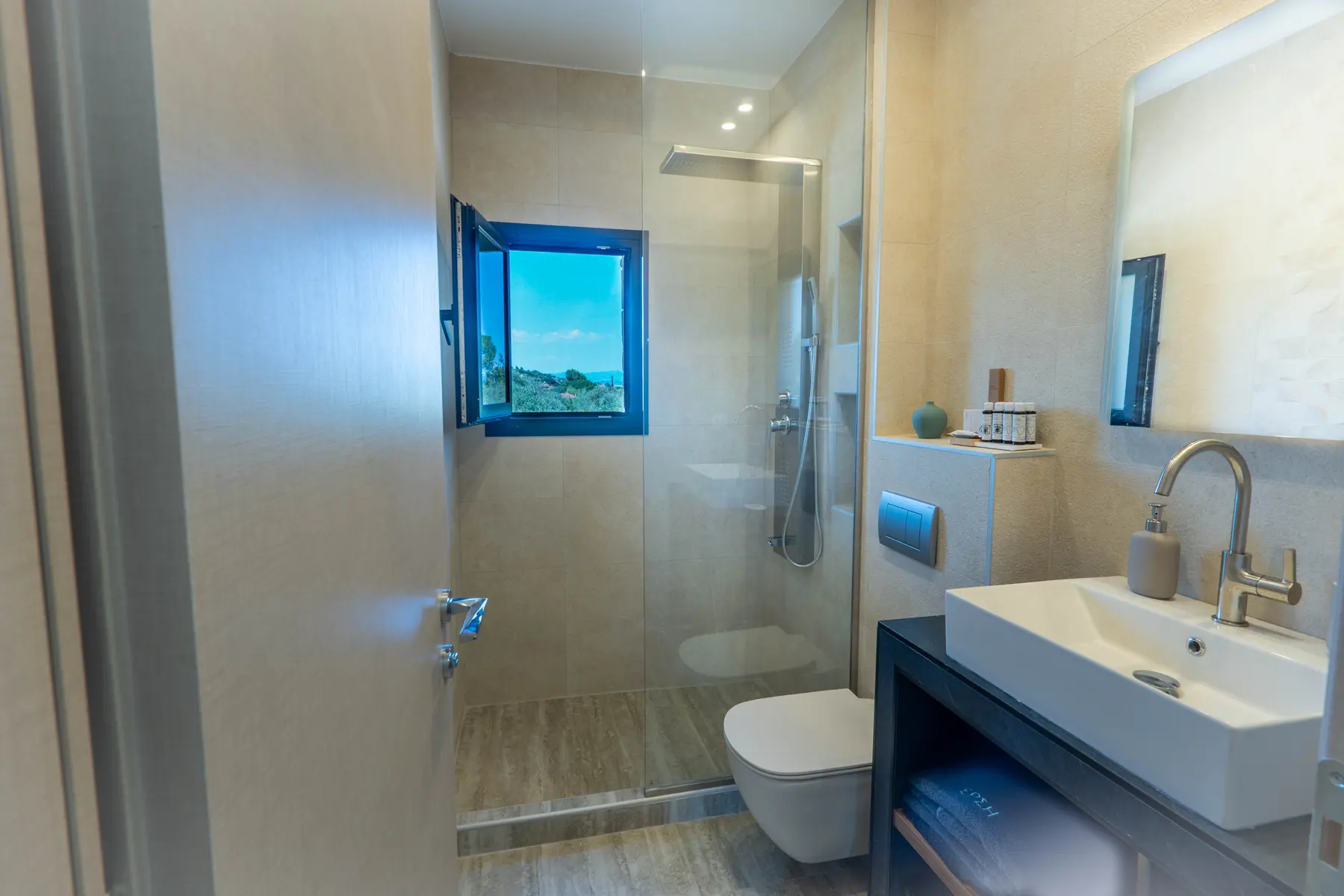 AMMOS residence — photo 10